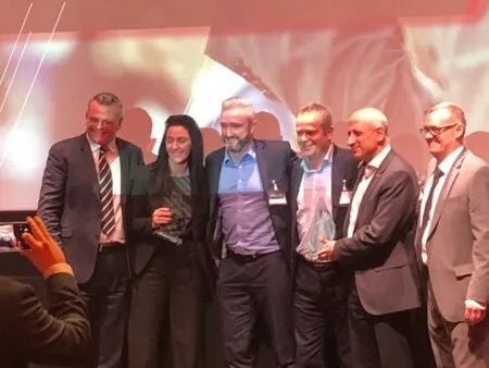 4net win Avaya award
