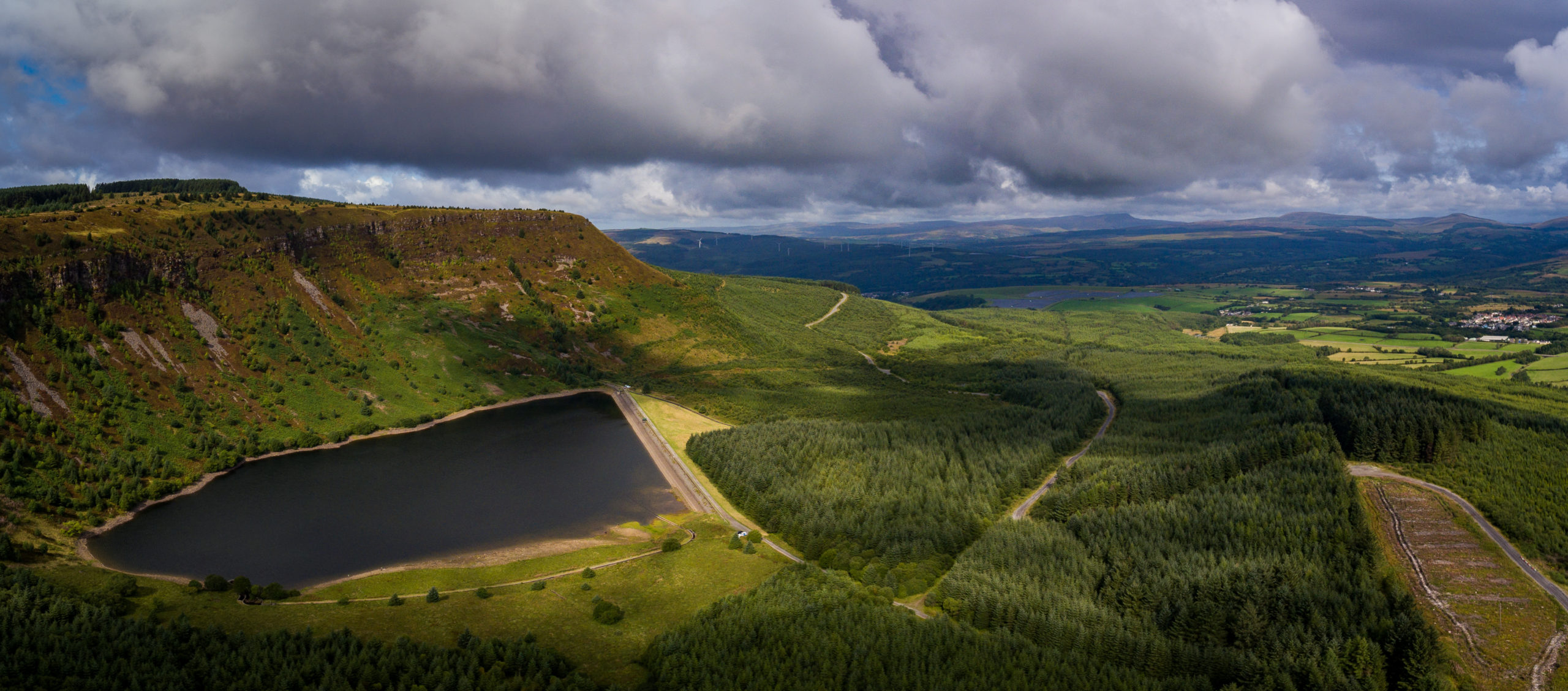 A View of Llyn Fawr and Craig y Llyn in Rhondda Cynon Taf, Mid Glamorgan, Wales, UK